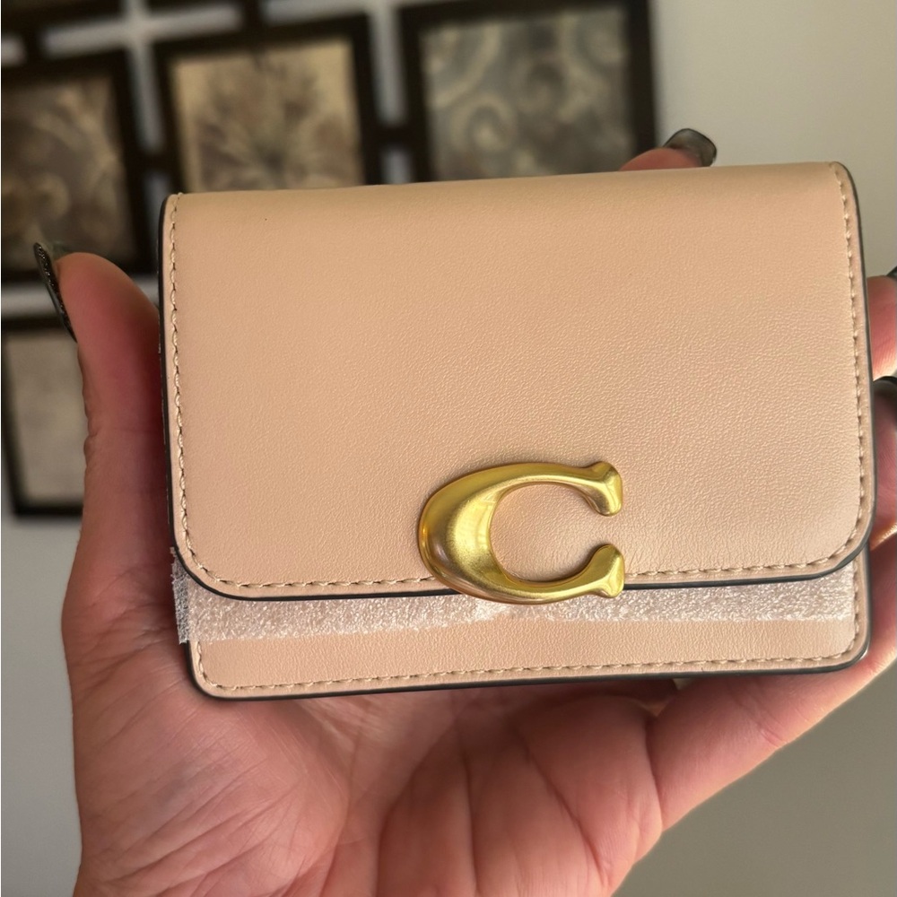 Authentic Coach 1941 calf leather Tan and Gold Card wallet